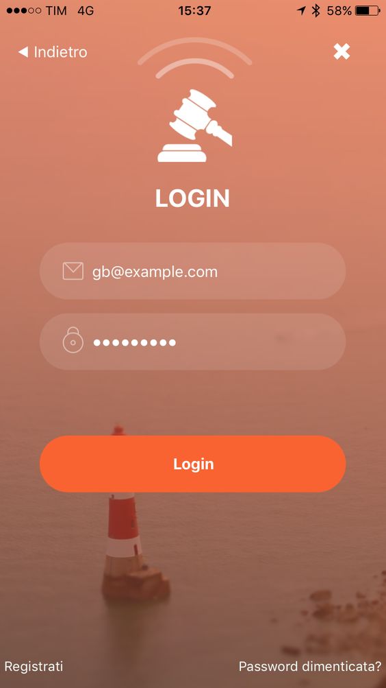 Eseguire il login nel proprio account